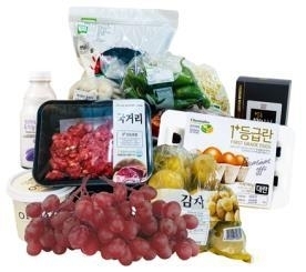  내년도 정부의 예산안에 임산부지원사업과 초등볼봄교실 과일 간식지원사업이 빠져 있는 것으로 알려져 환경농업및 먹거리 진영의 반발을 사고 있다. <사진은 친환경 임산부 꾸러미>