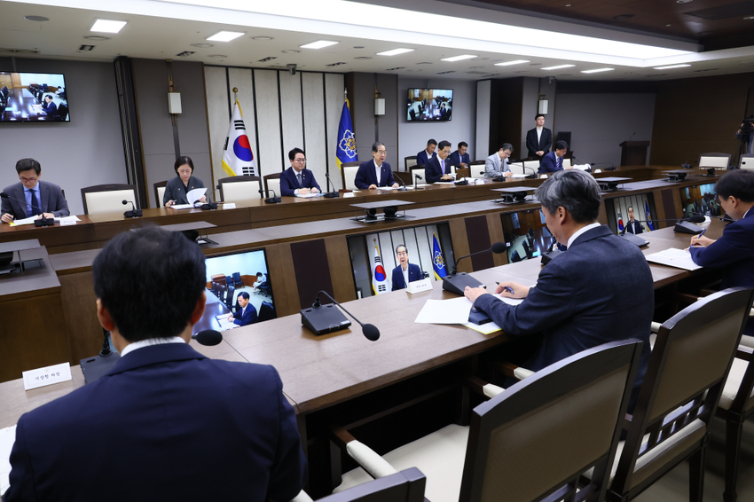 한덕수 국무총리가 20일 세종 다솜로 정부세종청사에서 열린 국정현안관계장관회의를 주재, 모두발언을 하고 있다.
