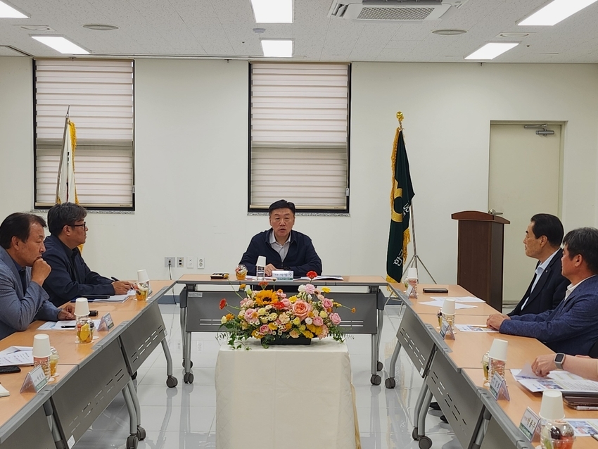 박범수 농식품부 차관은 13일 한국양계농협 계란공판장을 방문하여 계란수급상황 등을 점검했다.