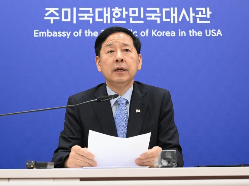 구윤철 경제부총리 겸 기획재정부 장관은 30일(현지시각) 미국 워싱턴D.C. 주미한국대사관에서 진행된 ‘한·미 통상협의 결과를 브리핑’하고 있다. < 사진제공 : 기획 재정부 >