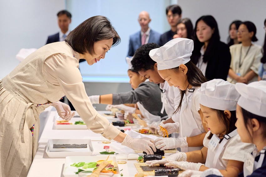 K-푸드 김밥만들기 쿠킹클래스 현장 모습